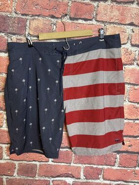 Travis Mathew Board Shorts Mens 38 Blue Red USA American Flag Patriotic Surf